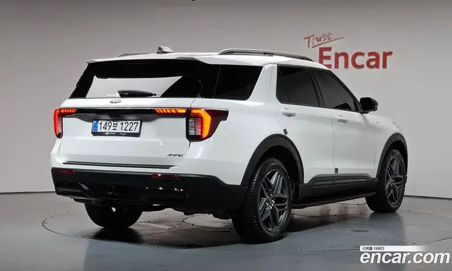 Ford Explorer, 2025, 18 714 км