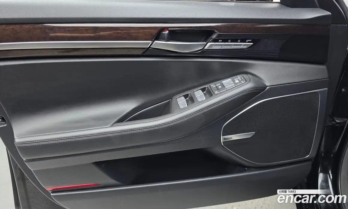 Genesis EQ900 2016 3.8 автомат (гидро), фото 14 Genesis EQ900 2016 3.8 автомат (гидро), фото 14