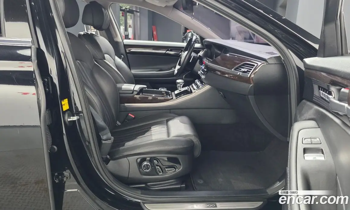 Genesis EQ900 2016 3.8 автомат (гидро), фото 17 Genesis EQ900 2016 3.8 автомат (гидро), фото 17