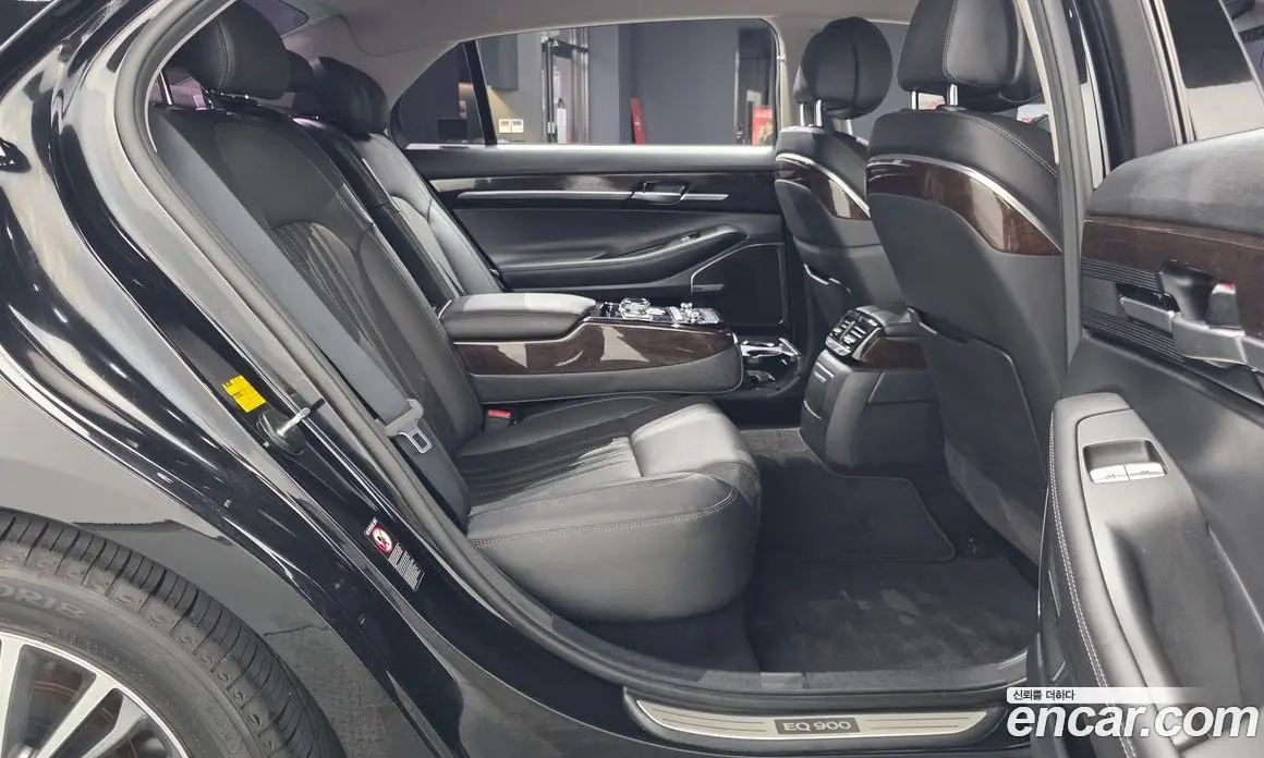 Genesis EQ900 2016 3.8 автомат (гидро), фото 18 Genesis EQ900 2016 3.8 автомат (гидро), фото 18