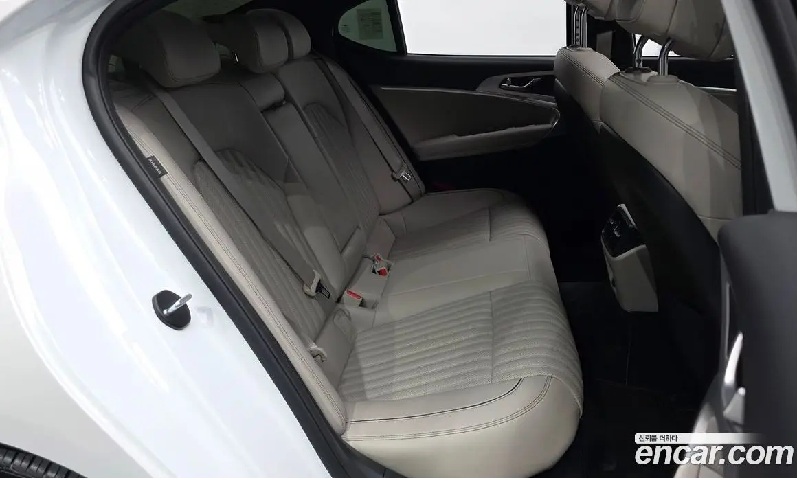 Genesis G70 2022 2.0 автомат (гидро), фото 18