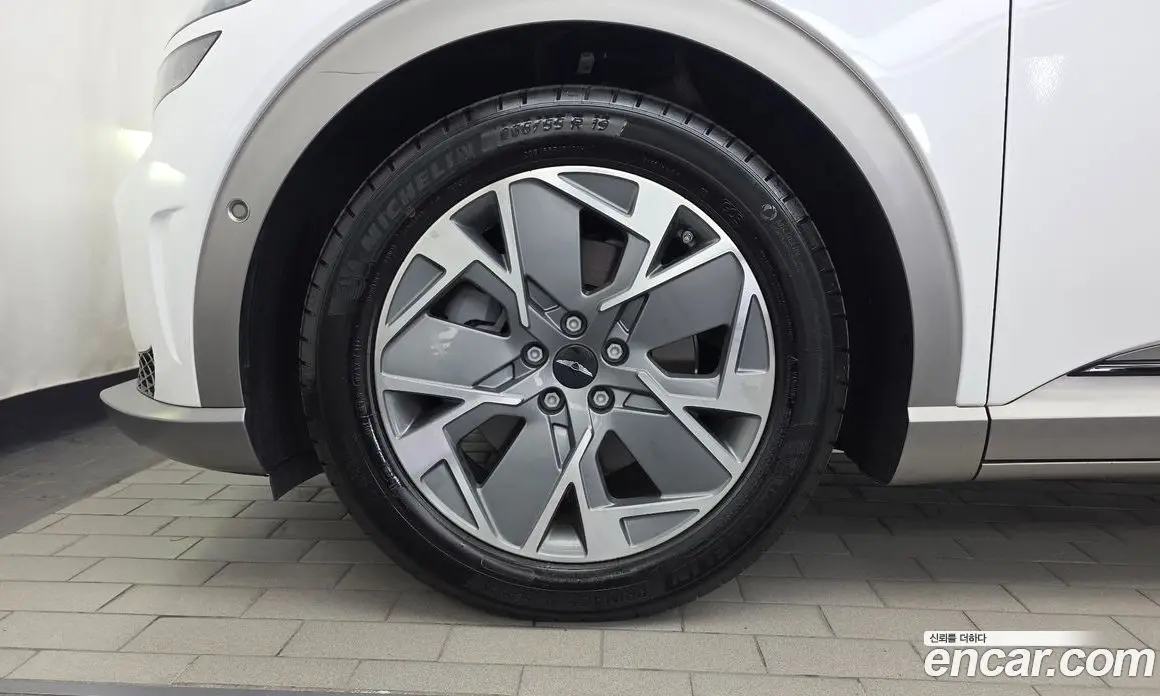Genesis GV60 2022 0.1 автомат (гидро), фото 5 Genesis GV60 2022 0.1 автомат (гидро), фото 5
