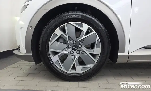 Genesis GV60 2022 0.1 автомат (гидро), миниатюра 5 Genesis GV60 2022 0.1 автомат (гидро), миниатюра 5
