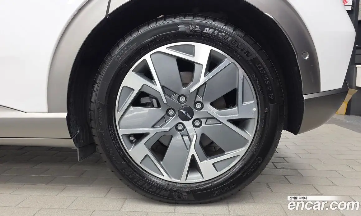 Genesis GV60 2022 0.1 автомат (гидро), фото 7 Genesis GV60 2022 0.1 автомат (гидро), фото 7