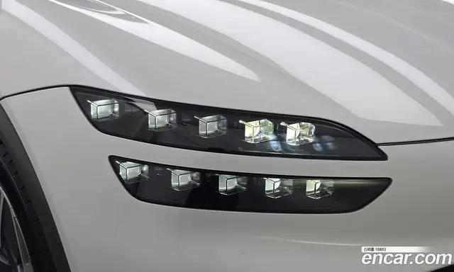 Genesis GV60 2022 0.1 автомат (гидро), миниатюра 8 Genesis GV60 2022 0.1 автомат (гидро), миниатюра 8