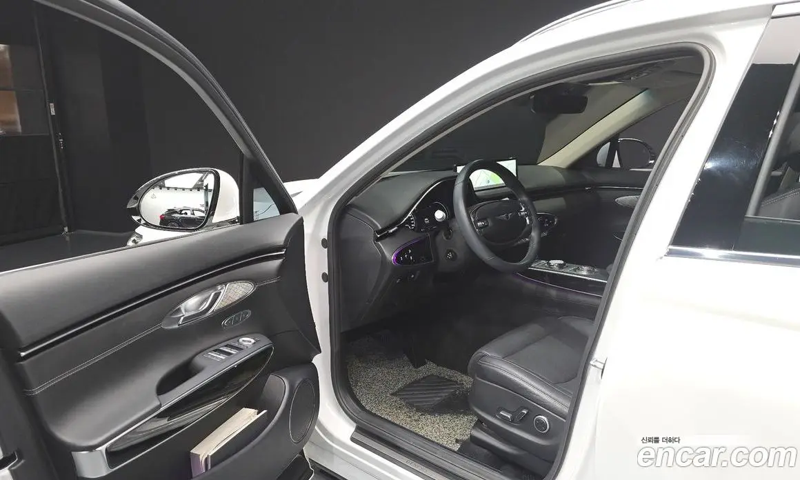 Genesis GV70 2022 2.5 автомат (гидро), фото 13 Genesis GV70 2022 2.5 автомат (гидро), фото 13