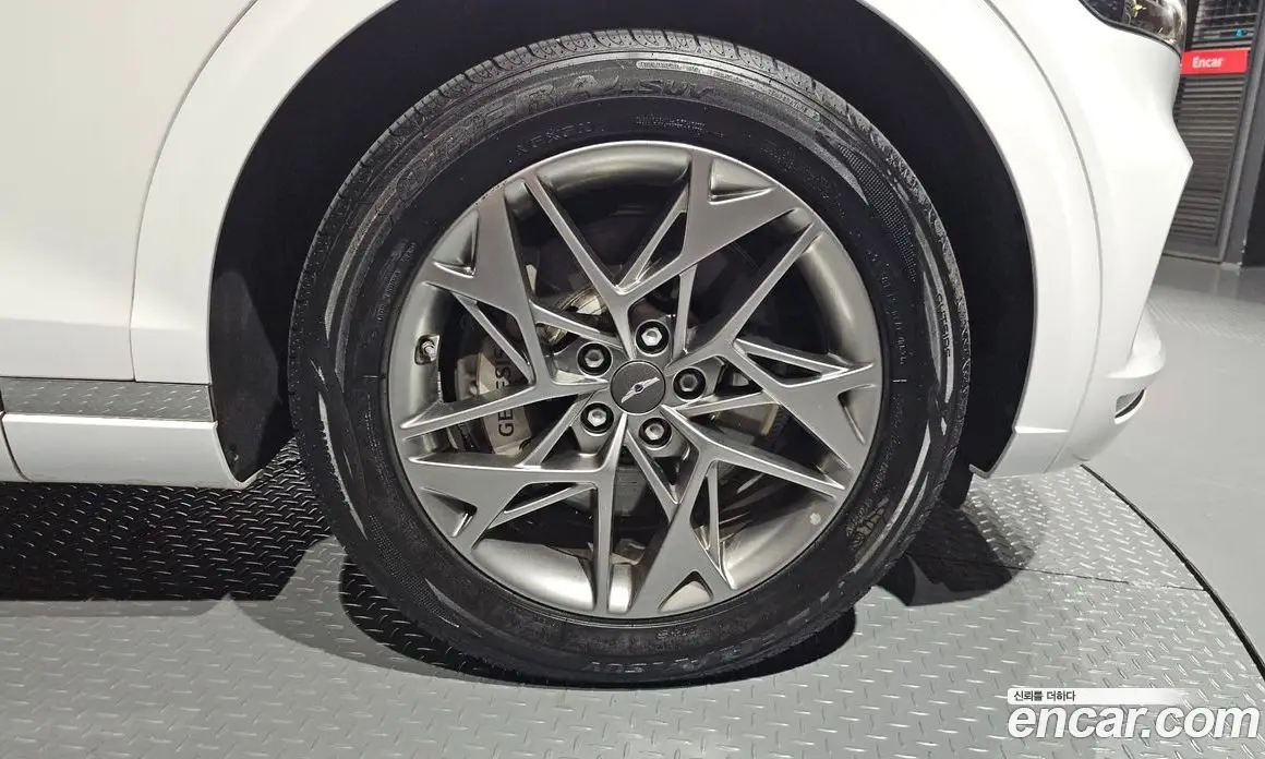 Genesis GV70 2022 2.5 автомат (гидро), фото 7 Genesis GV70 2022 2.5 автомат (гидро), фото 7