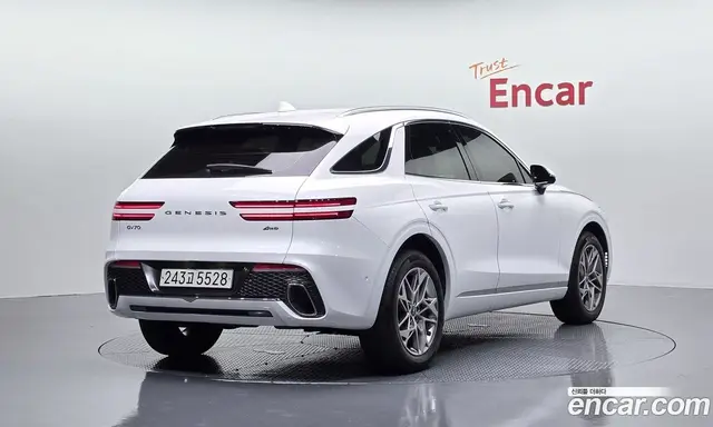 Genesis GV70, 2022, 61 204 км