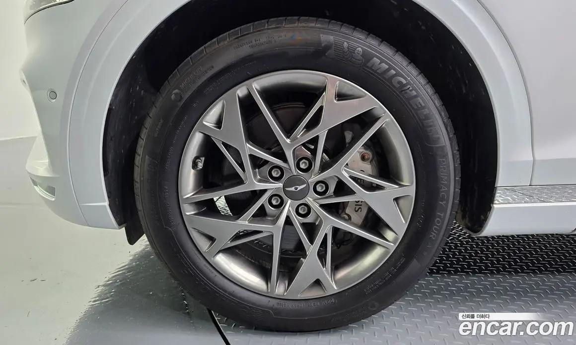 Genesis GV70 2022 2.5 автомат (гидро), фото 4 Genesis GV70 2022 2.5 автомат (гидро), фото 4