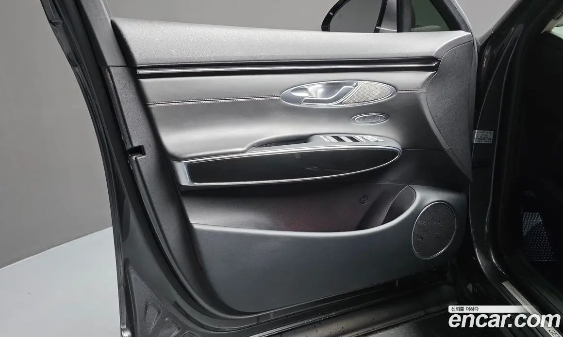 Genesis GV70 2022 2.2 автомат (гидро), фото 14 Genesis GV70 2022 2.2 автомат (гидро), фото 14