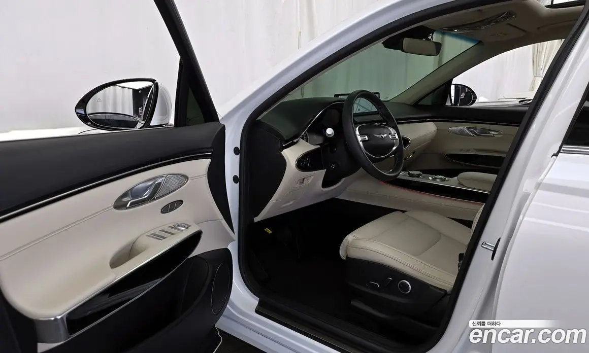 Genesis GV70 2023 2.5 автомат (гидро), фото 13