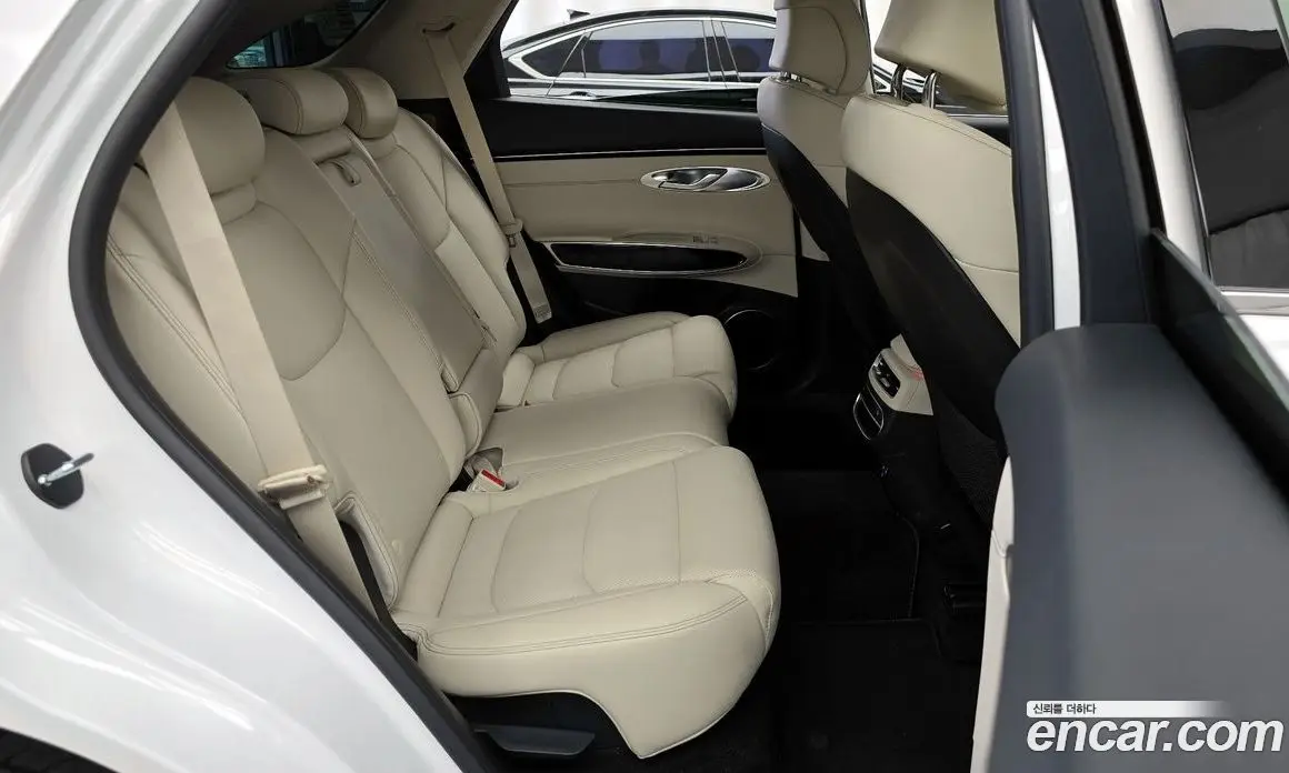 Genesis GV70 2023 2.5 автомат (гидро), фото 17