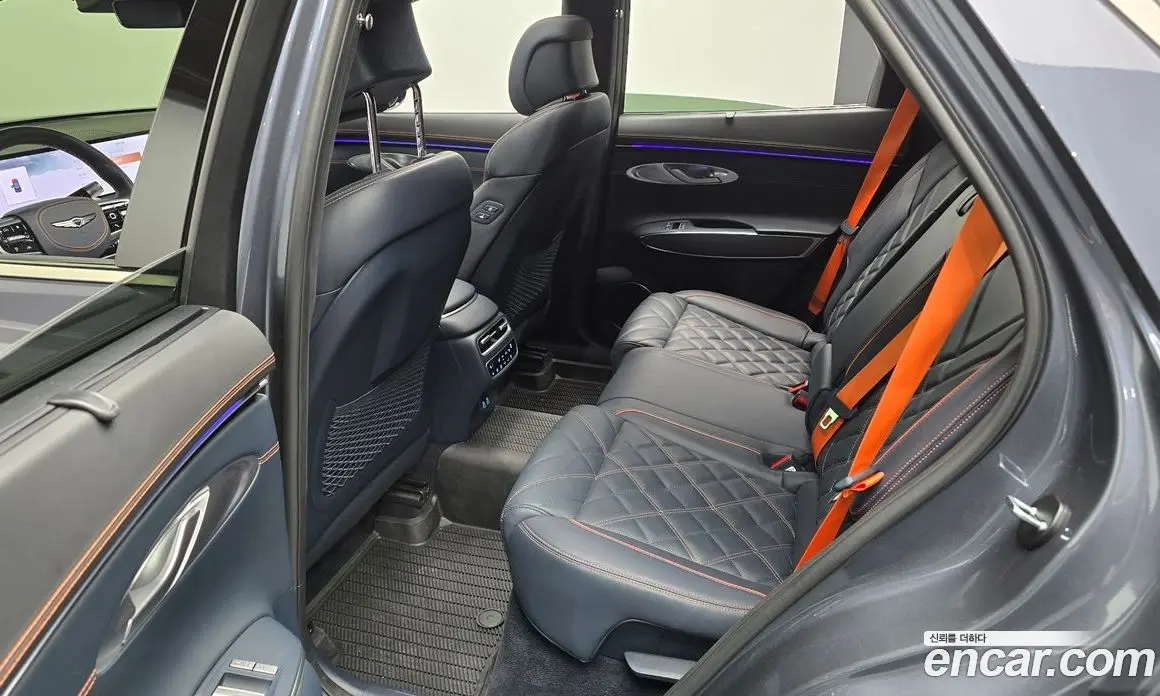 Genesis GV70 2024 2.5 автомат (гидро), фото 15 Genesis GV70 2024 2.5 автомат (гидро), фото 15