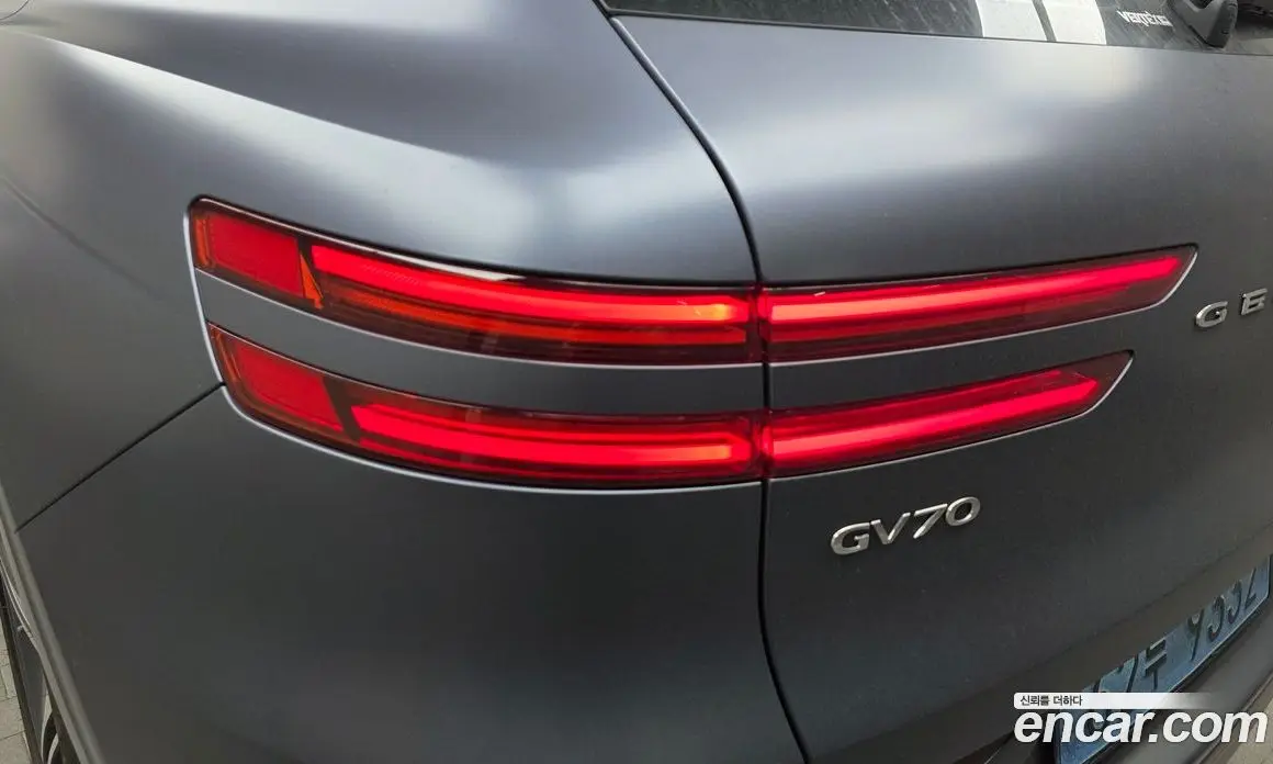Genesis GV70 2025 0.1 автомат (гидро), фото 8 Genesis GV70 2025 0.1 автомат (гидро), фото 8