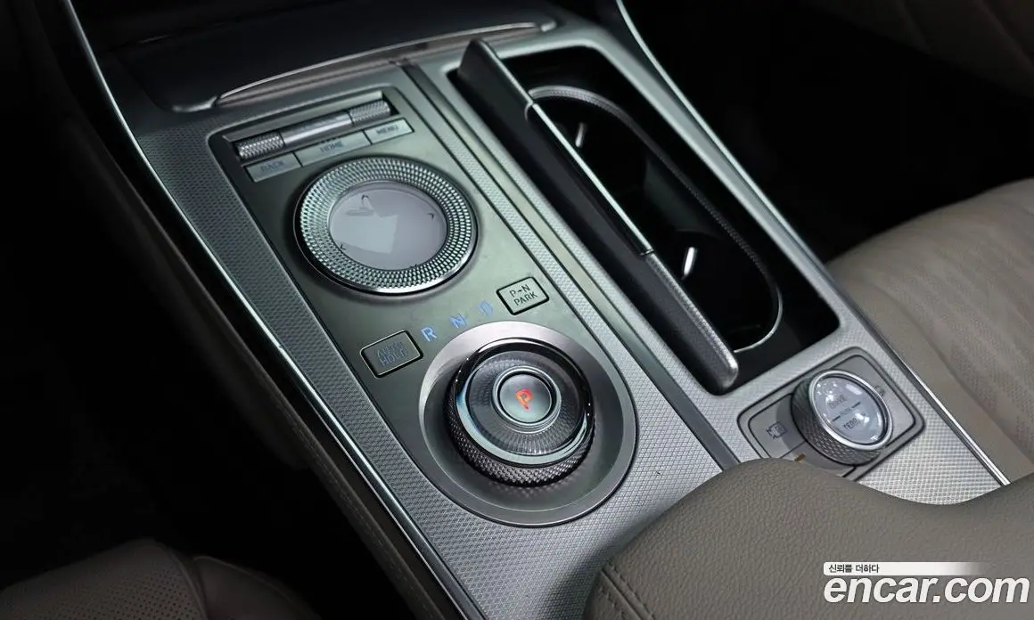 Genesis GV80 2022 2.5 автомат (гидро), фото 12 Genesis GV80 2022 2.5 автомат (гидро), фото 12