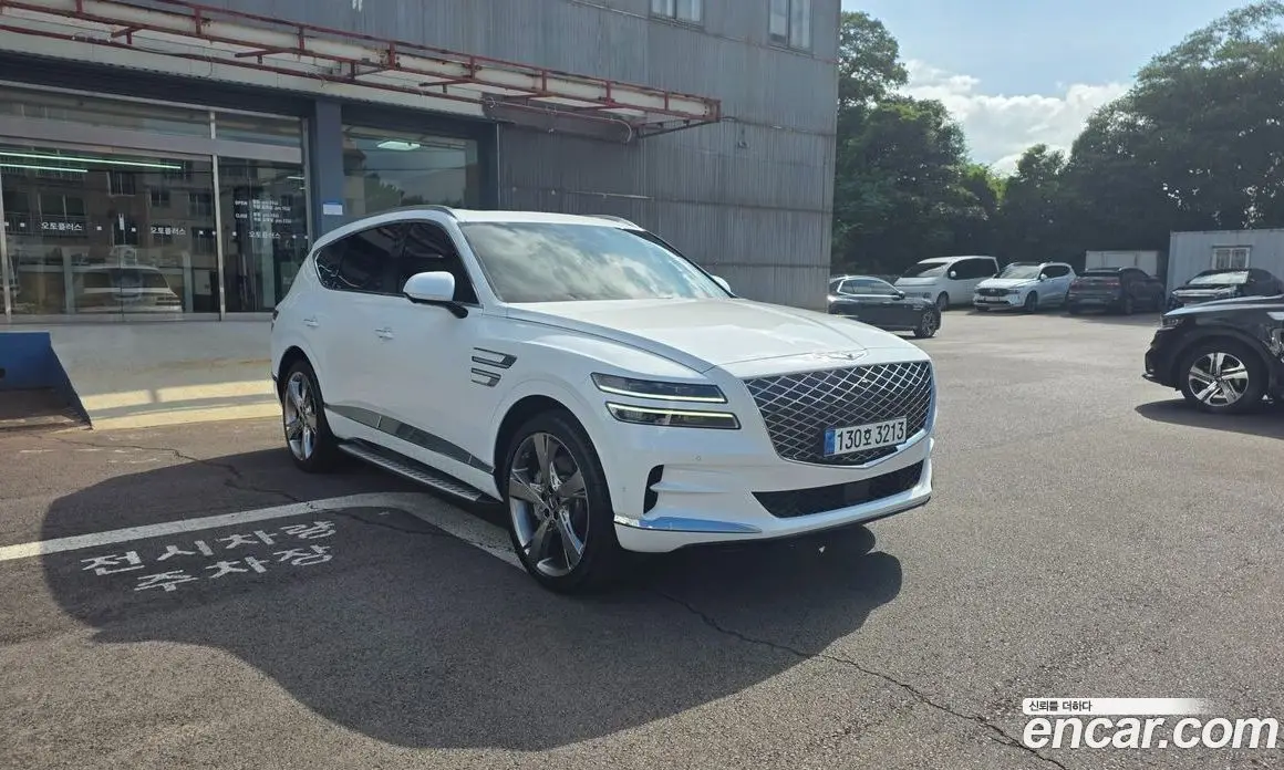 Genesis GV80 2023 2.5 автомат (гидро), фото 3 Genesis GV80 2023 2.5 автомат (гидро), фото 3