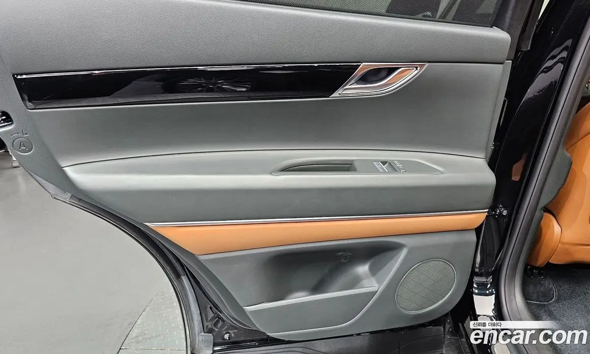 Genesis GV80 2024 2.5 автомат (гидро), фото 15 Genesis GV80 2024 2.5 автомат (гидро), фото 15