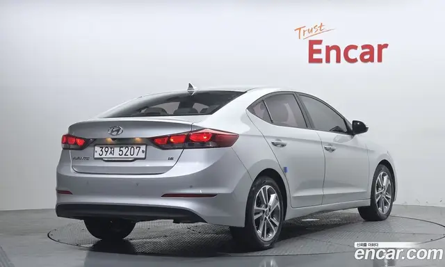 Hyundai Avante 2018 1.6 автомат (гидро), миниатюра 2