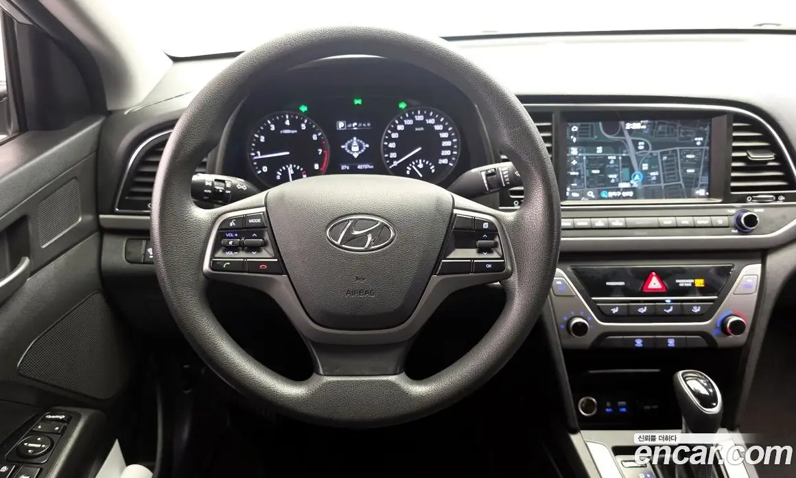 Hyundai Avante 2018 1.6 автомат (гидро), фото 19