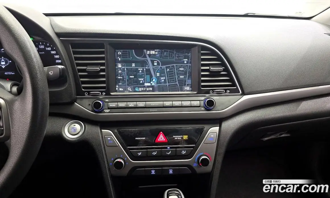 Hyundai Avante 2018 1.6 автомат (гидро), фото 20