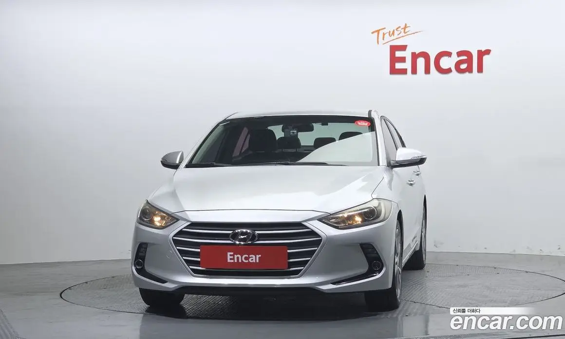 Hyundai Avante 2018 1.6 автомат (гидро), фото 3
