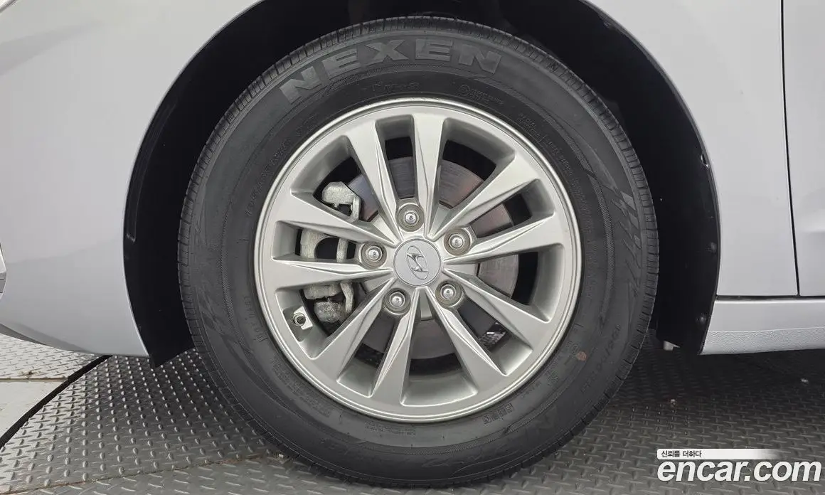 Hyundai Avante 2019 1.6 автомат (гидро), фото 5