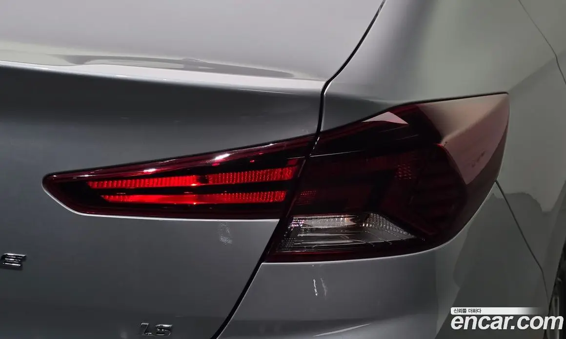 Hyundai Avante 2019 1.6 автомат (гидро), фото 9