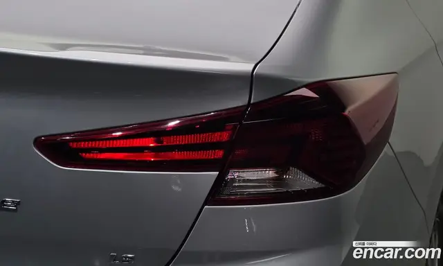 Hyundai Avante 2019 1.6 автомат (гидро), миниатюра 9