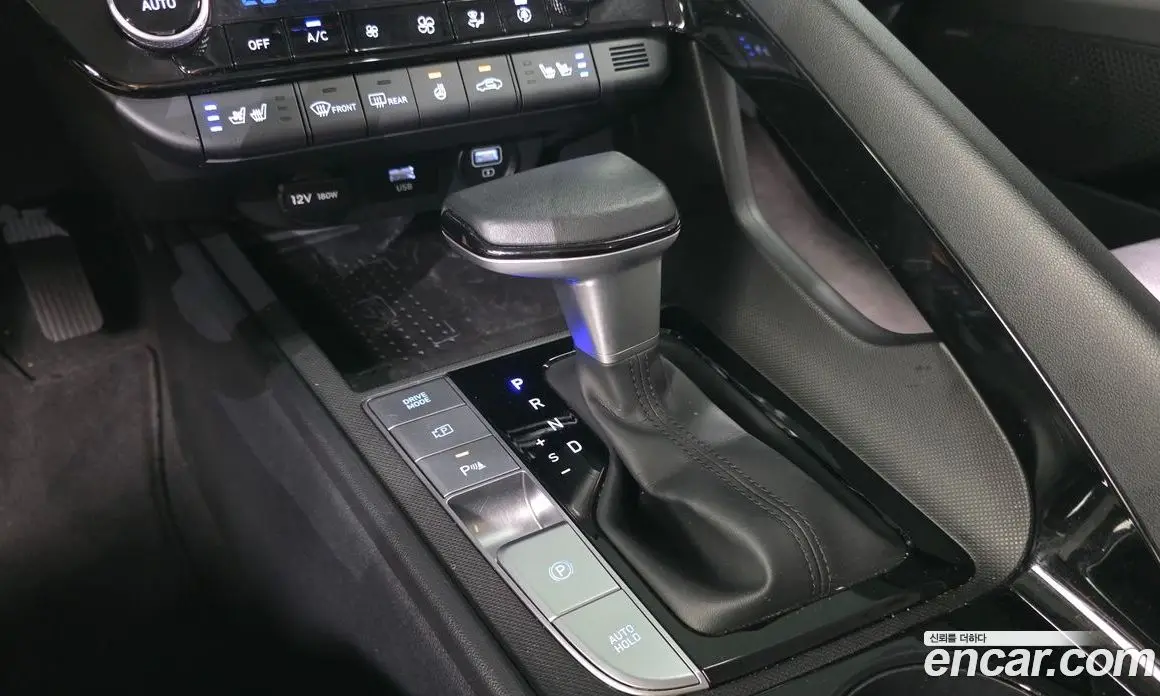 Hyundai Avante 2022 1.6 автомат (гидро), фото 12