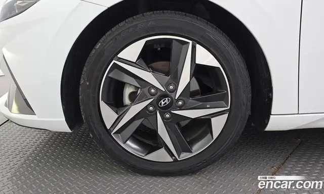 Hyundai Avante 2022 1.6 автомат (гидро), миниатюра 5