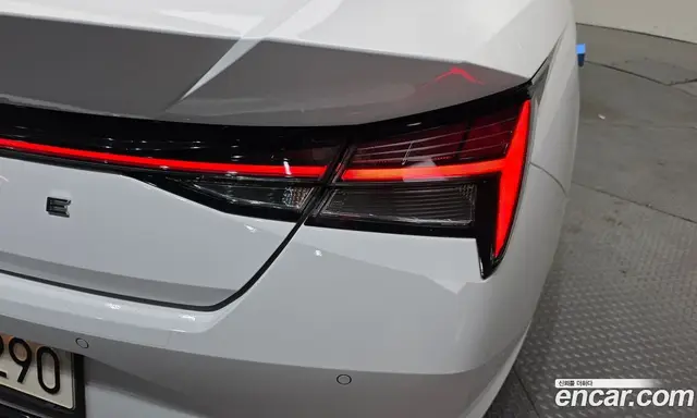 Hyundai Avante 2022 1.6 автомат (гидро), миниатюра 9