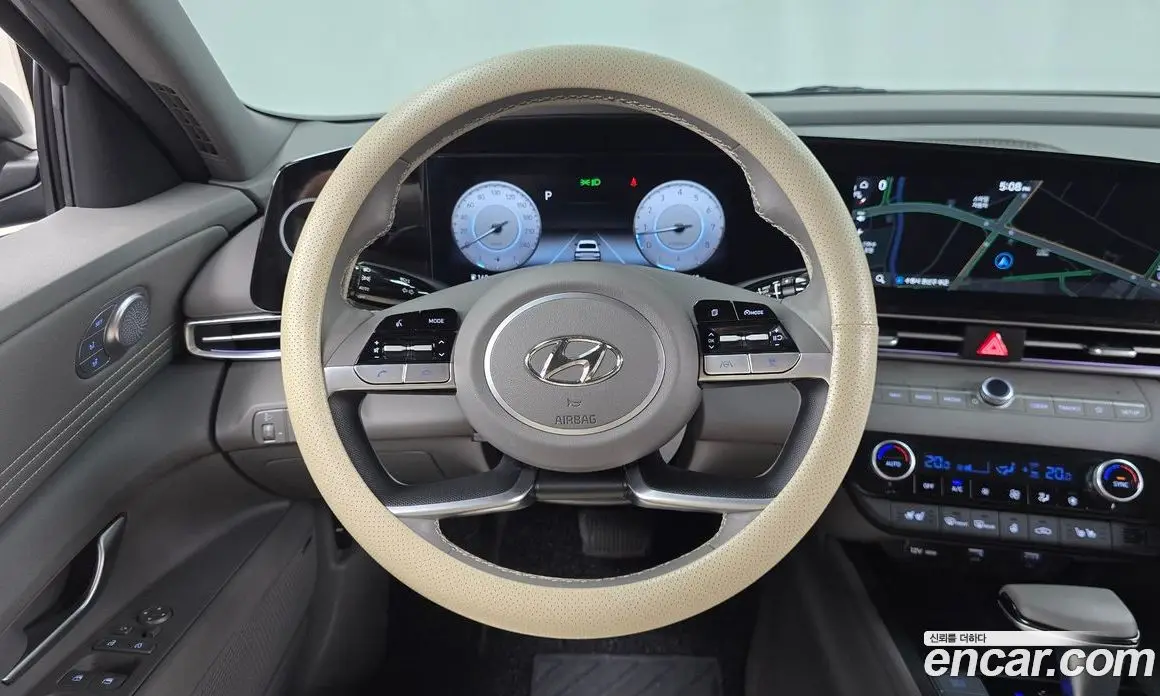 Hyundai Avante 2023 1.6 автомат (гидро), фото 12