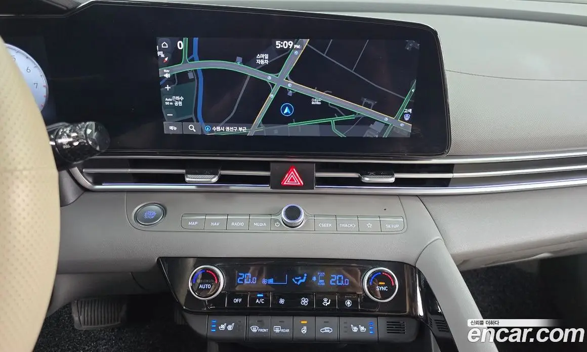 Hyundai Avante 2023 1.6 автомат (гидро), фото 13