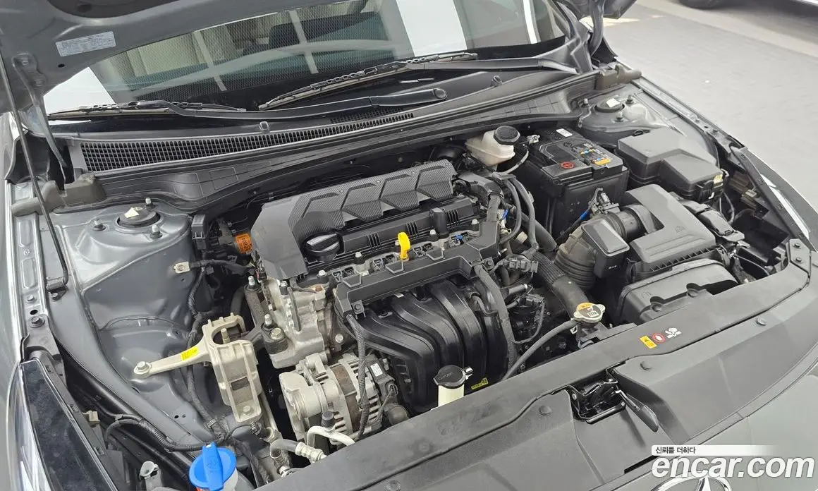 Hyundai Avante 2023 1.6 автомат (гидро), фото 6