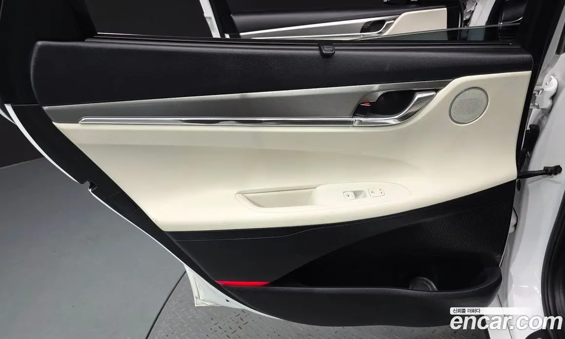 Hyundai Grandeur 2022 2.5 автомат (гидро), фото 15