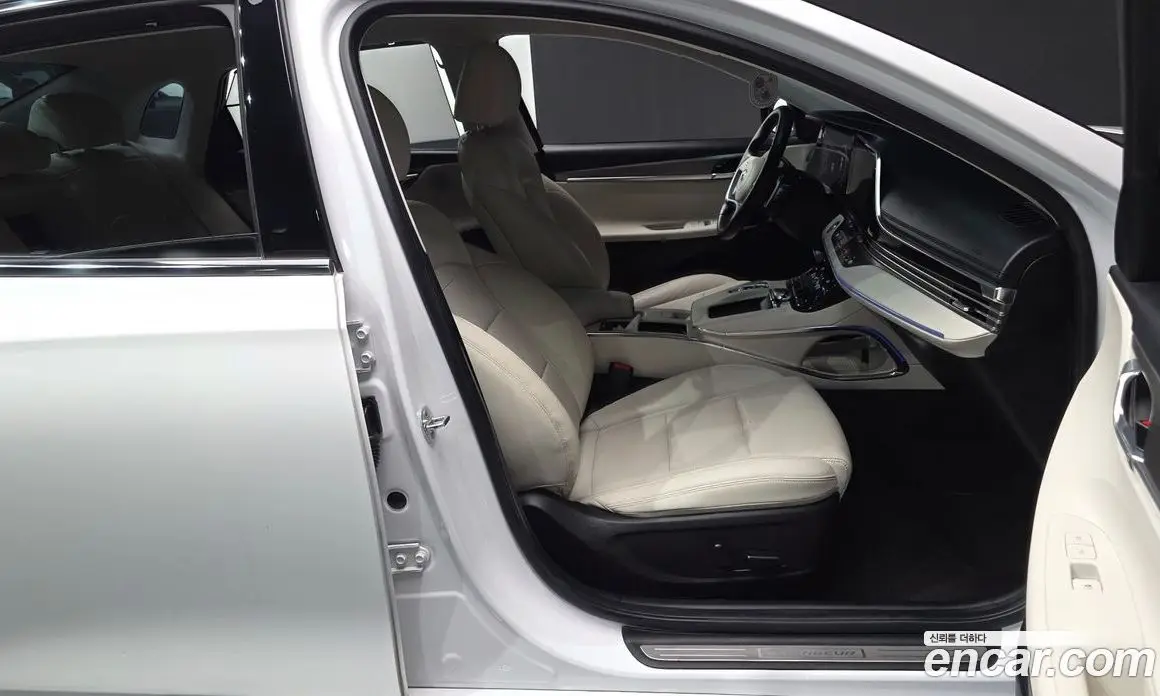 Hyundai Grandeur 2022 2.5 автомат (гидро), фото 16