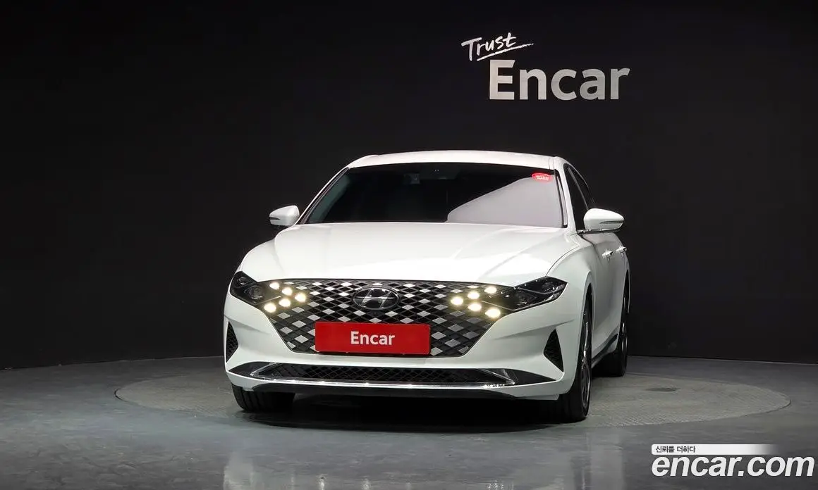 Hyundai Grandeur 2022 2.5 автомат (гидро), фото 3