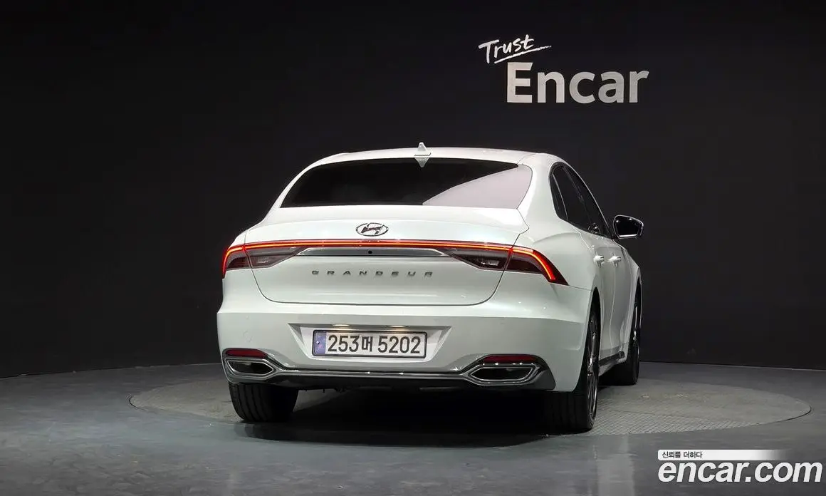 Hyundai Grandeur 2022 2.5 автомат (гидро), фото 4