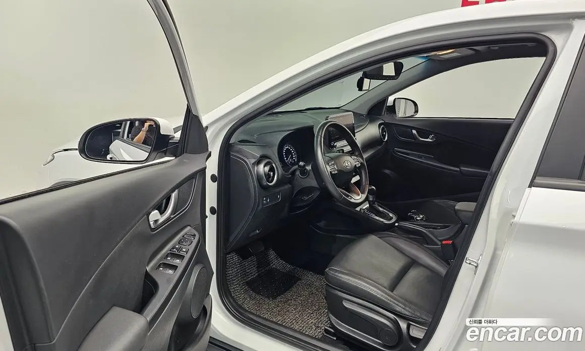 Hyundai Kona 2021 1.6 автомат (гидро), фото 13