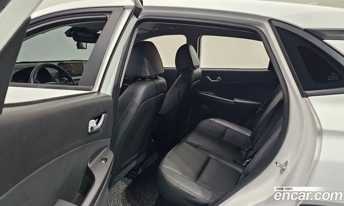 Hyundai Kona 2021 1.6 автомат (гидро), фото 17