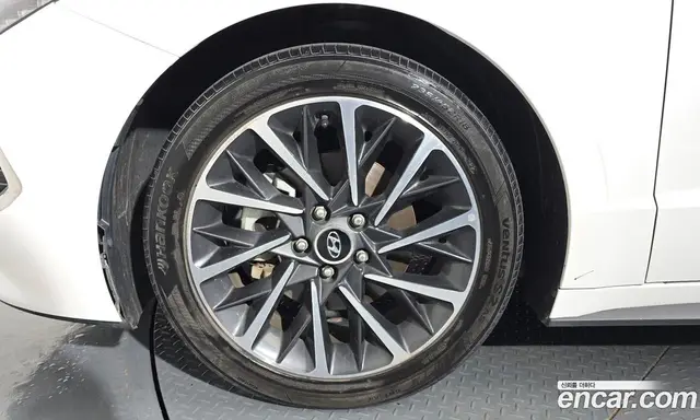Hyundai Sonata 2019 2.0 автомат (гидро), миниатюра 4 Hyundai Sonata 2019 2.0 автомат (гидро), миниатюра 4