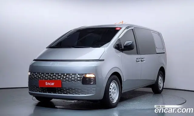 Hyundai Staria, 2025, 7 140 км