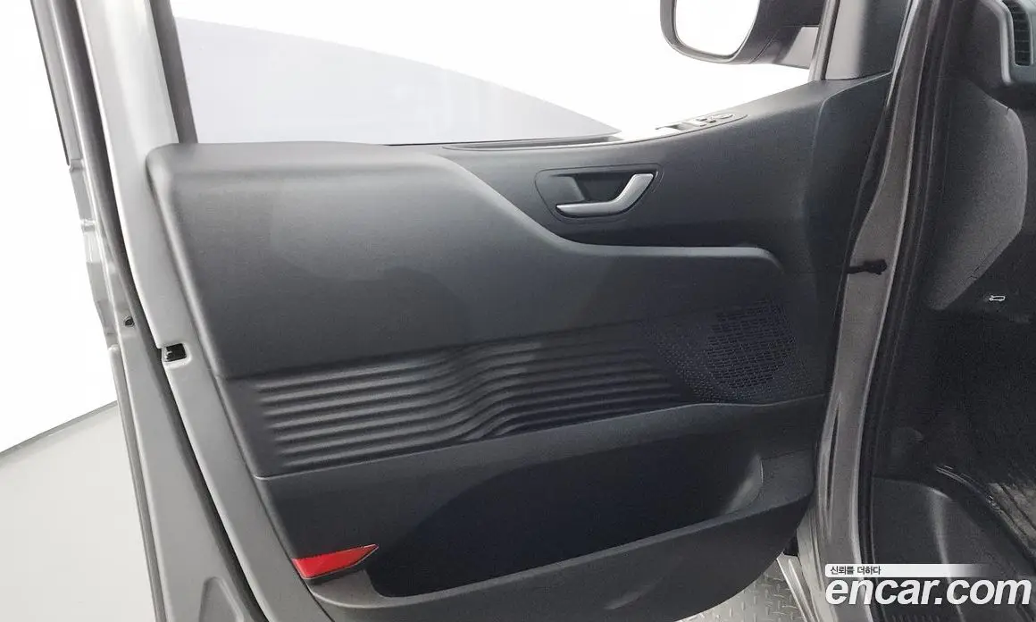 Hyundai Staria 2025 2.2 автомат (гидро), фото 15
