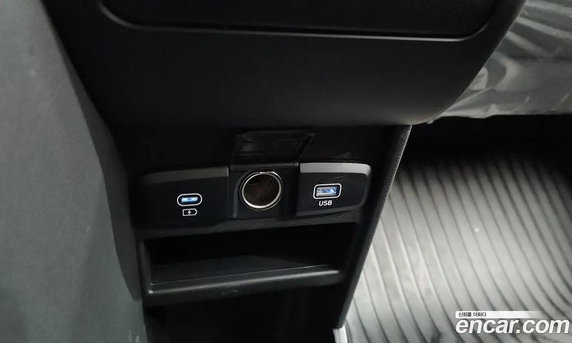Hyundai Staria 2025 2.2 автомат (гидро), фото 18