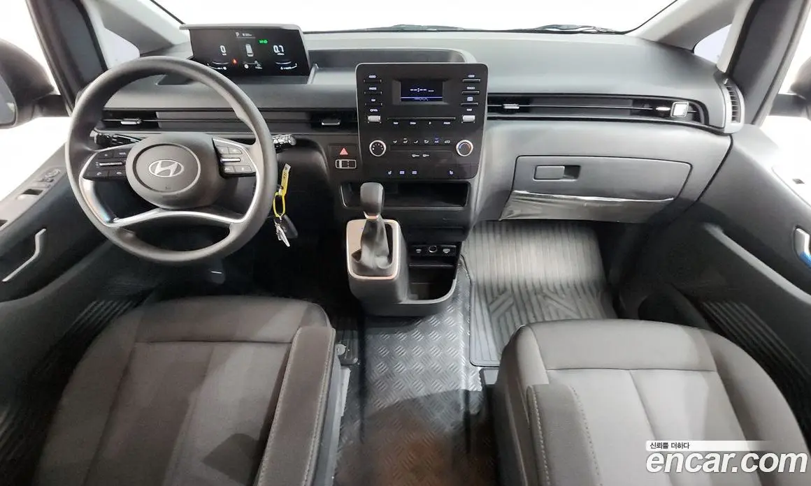 Hyundai Staria 2025 2.2 автомат (гидро), фото 10