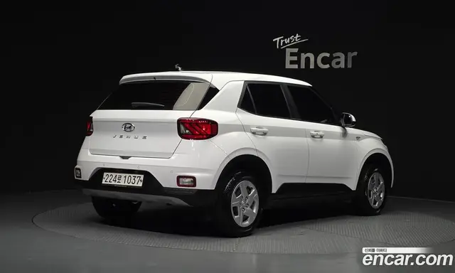Hyundai Venue 2020 1.6 автомат (гидро), миниатюра 2