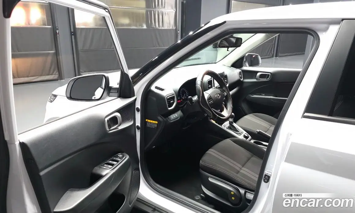 Hyundai Venue 2020 1.6 автомат (гидро), фото 13