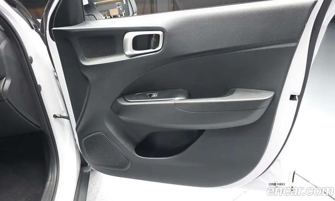 Hyundai Venue 2020 1.6 автомат (гидро), фото 14