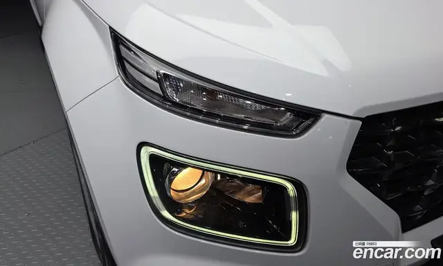 Hyundai Venue 2020 1.6 автомат (гидро), миниатюра 8