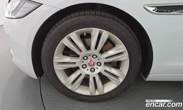 Jaguar XF 2017 2.0 автомат (гидро), миниатюра 5